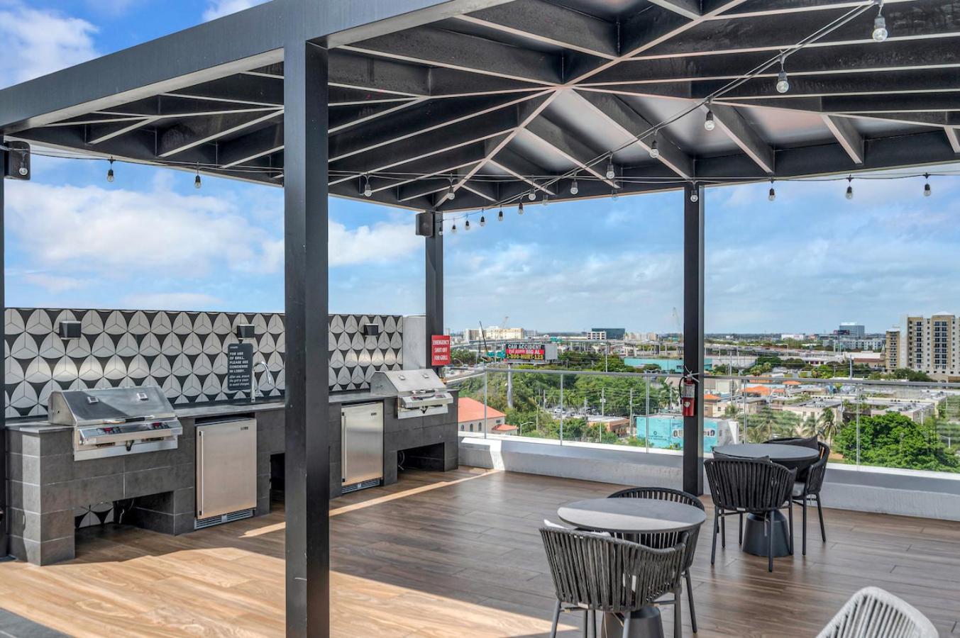 Beautiful Unit With Amazing View & Free Parking Apartment Маями Екстериор снимка