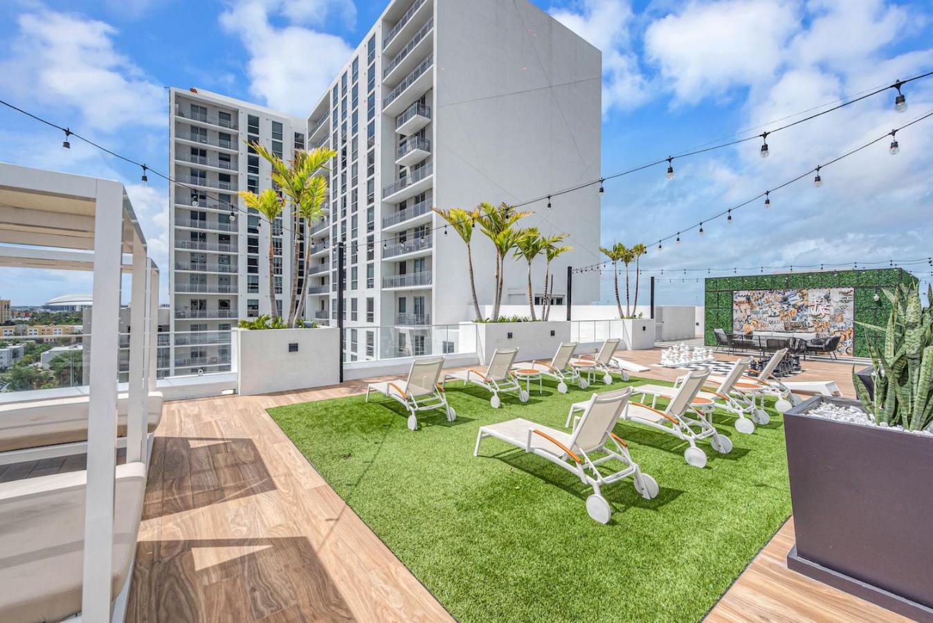 Beautiful Unit With Amazing View & Free Parking Apartment Маями Екстериор снимка