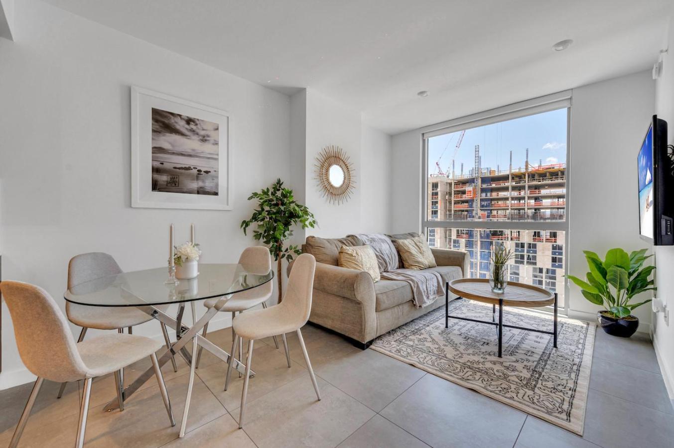 Beautiful Unit With Amazing View & Free Parking Apartment Маями Екстериор снимка
