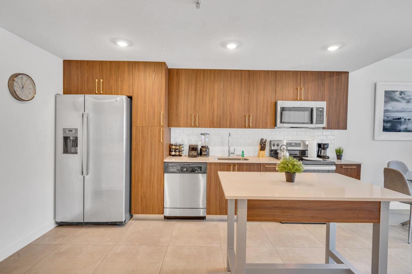 Beautiful Unit With Amazing View & Free Parking Apartment Маями Екстериор снимка