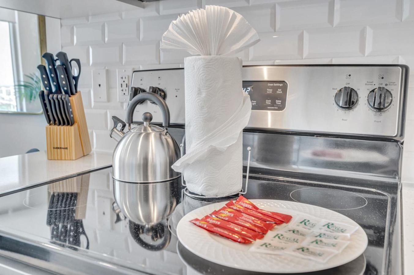 Beautiful Unit With Amazing View & Free Parking Apartment Маями Екстериор снимка
